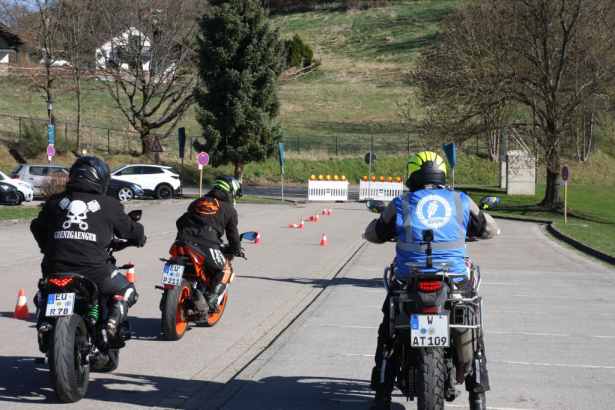 #sicherimStraßenverkehr Rursee - Foto: BVDM