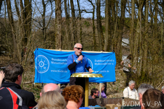 Demo gegen Streckensperrungen