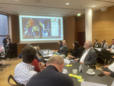 Präsentation  bei der Tagung, an der zahlreiche Vertreter der Mitgliedsorganisationen teilnahmen. Foto: Lenzen