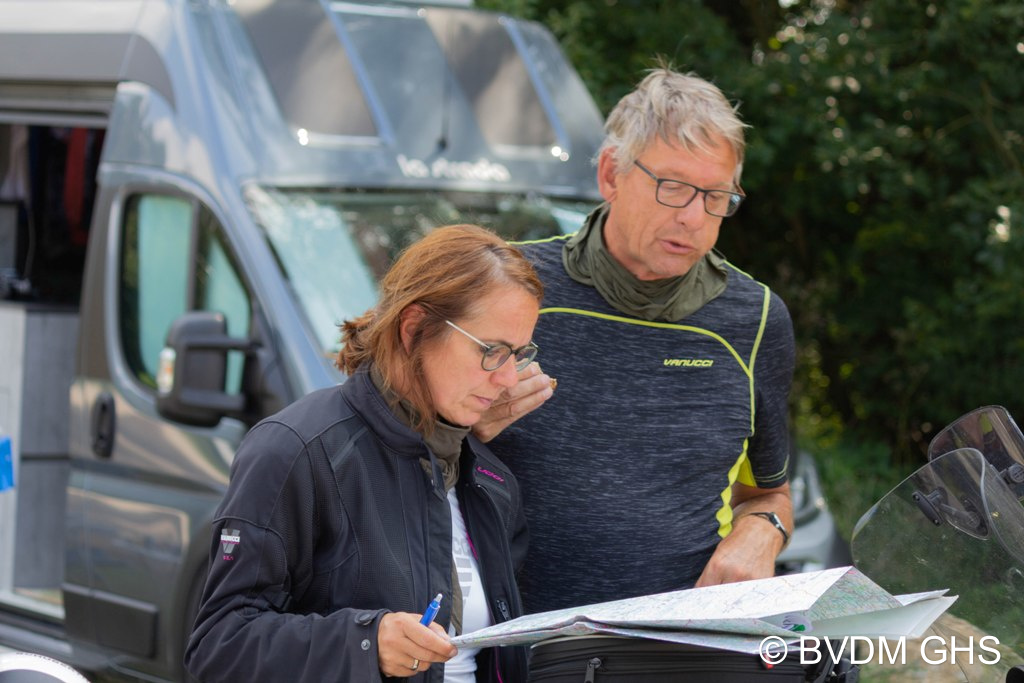 Thomas und Katja Thiel bei der Planung