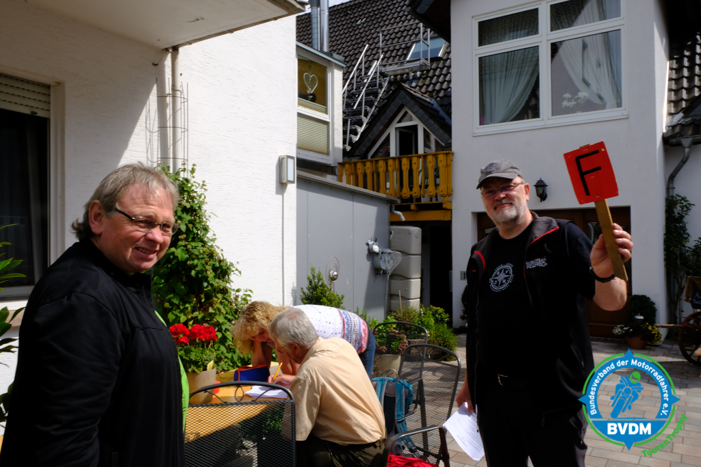 So sehen diesmal die OK Schilder aus! So sehen diesmal die OK Schilder aus!