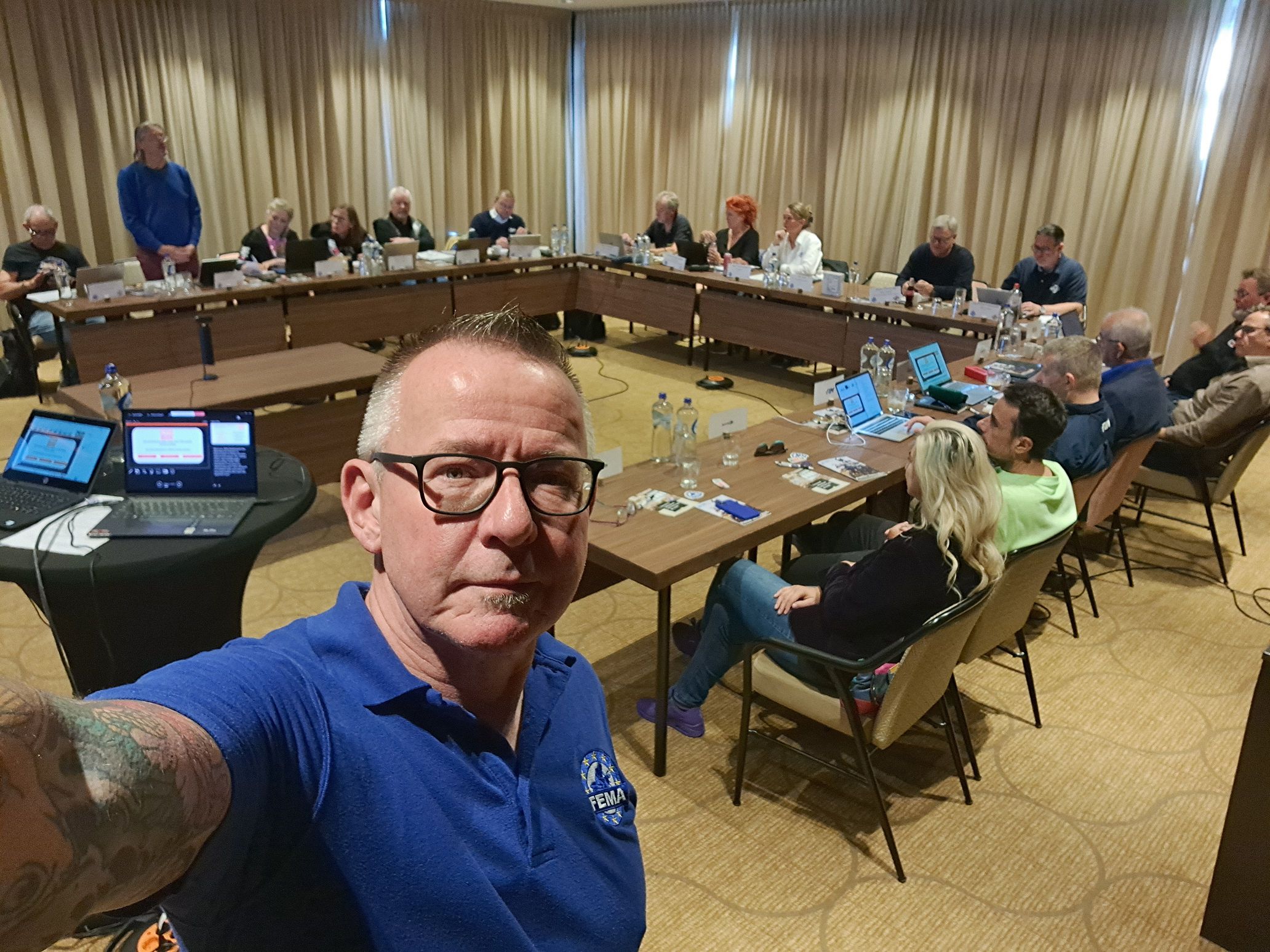 Klassische Meeting-Situation. Selfie: Wim Taal/FEMA Klassische Meeting-Situation. Selfie: Wim Taal/FEMA